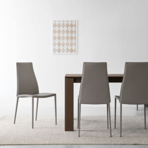 sedia in metallo rivestita in pelle e sedile imbottito calligaris