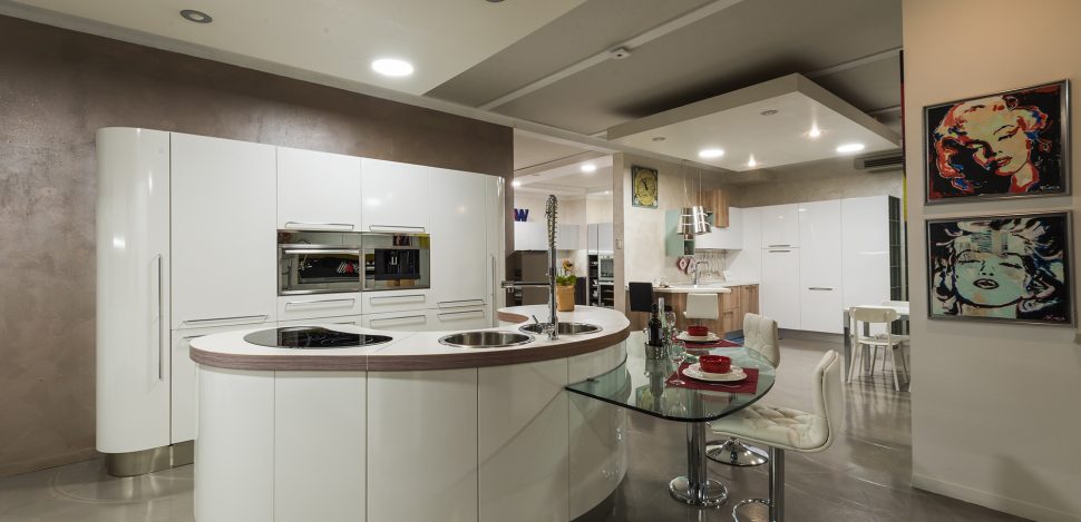 Cucina con isola offerta brescia moby arredamenti Cucine americane con isola prezzi